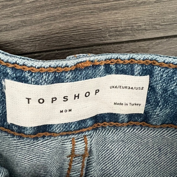 Topshop mom denim shorts size US 2 - Picture 3 of 3